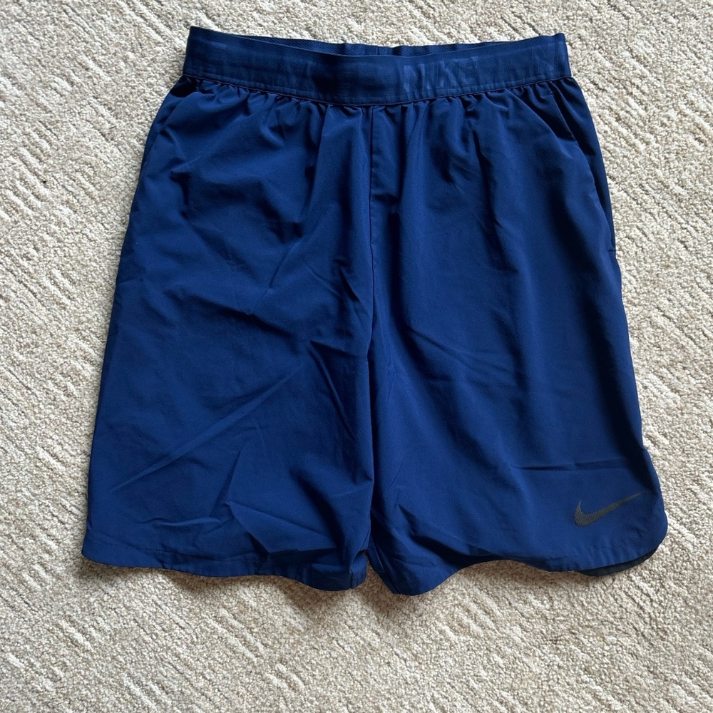 Men's Navy Blue Nike Shorts - Medium Tall